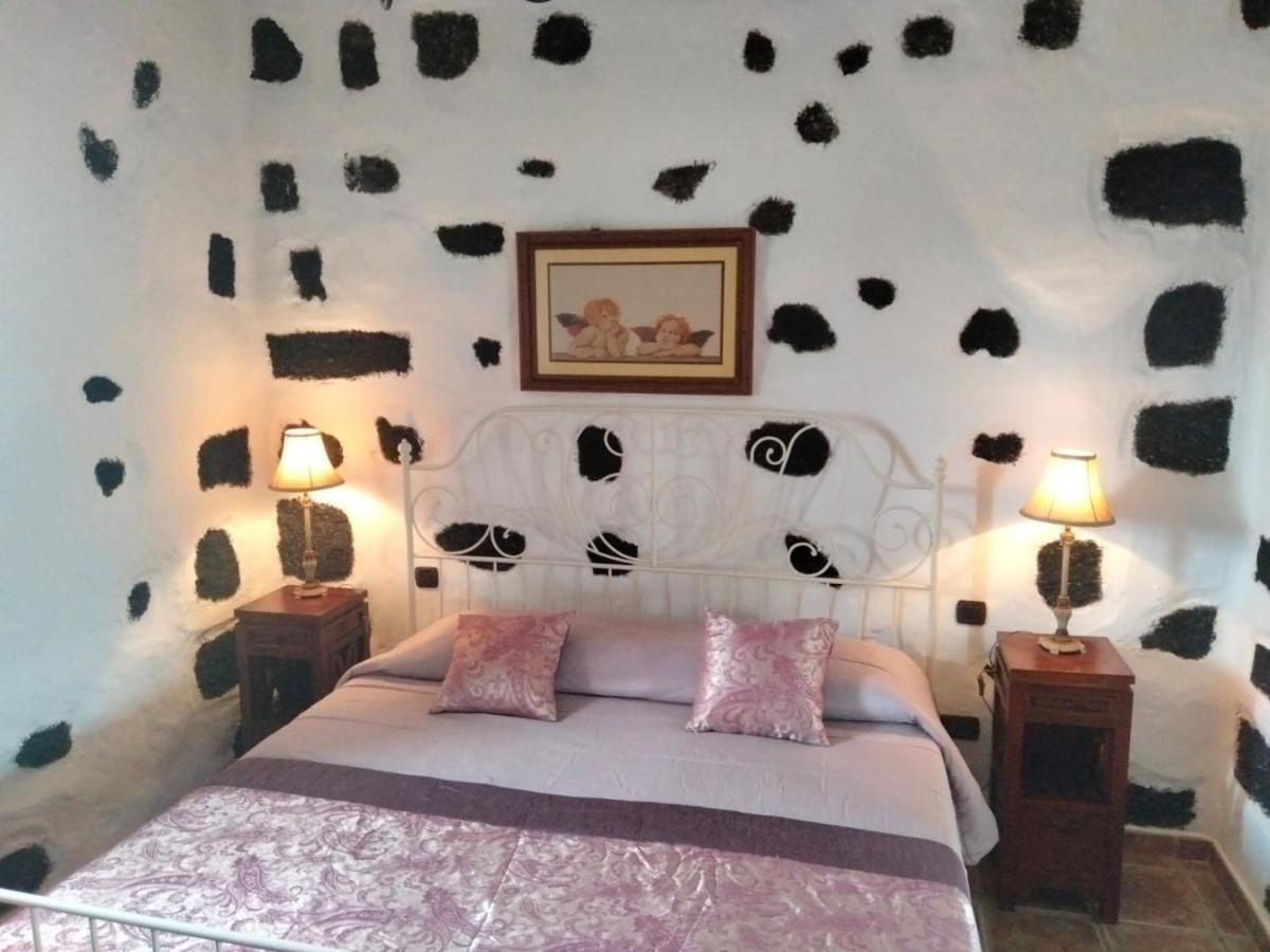Lanzarote Casa Volcanica-Anclada Sobre La Lava Del Volcan Montana Blanca エクステリア 写真